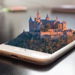 Smartphone met fotoback-up naar de cloud via Google Photos en Amazon Photos
